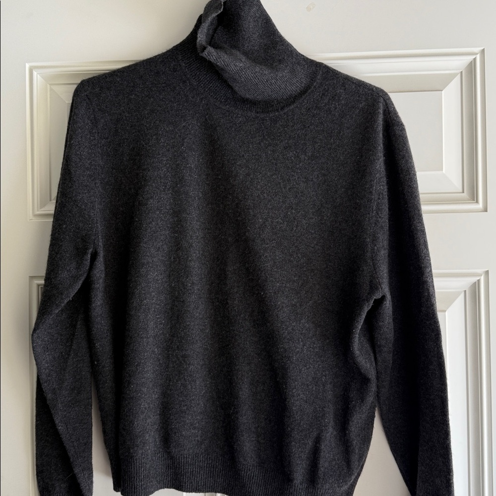 Dark Gray cashmere Turtleneck Sweater